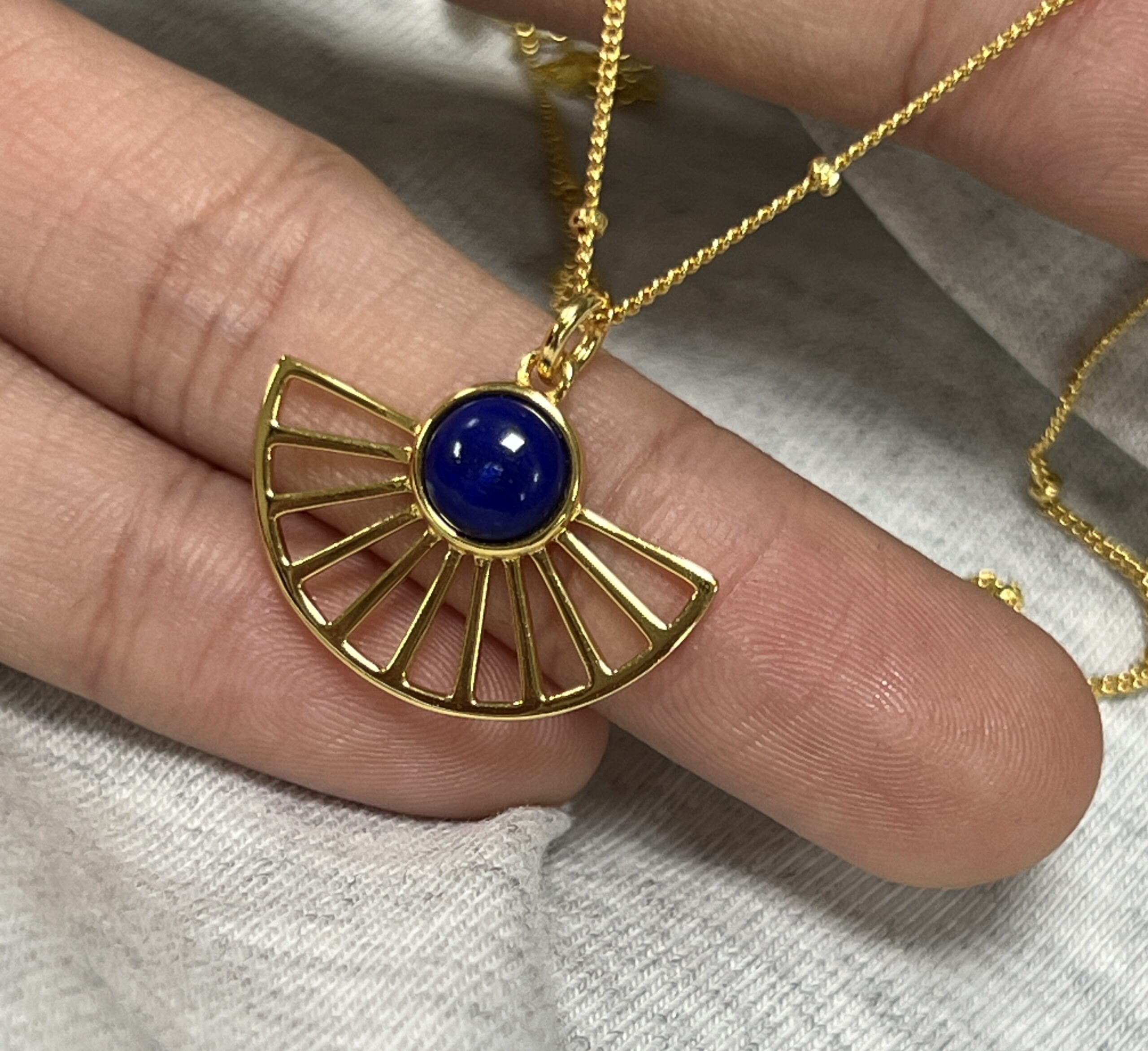 Collier Lapis Lazuli – Soleil Bleu, Argent Plaqué Or photo review