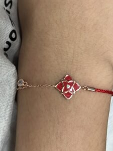 Bracelet Cordon Rouge – Fleur de Chance, Argent 925 photo review