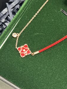 Bracelet Cordon Rouge – Fleur de Chance, Argent 925 photo review