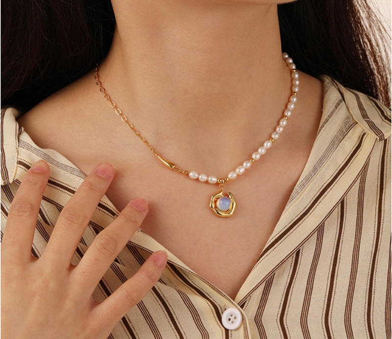 Collier Perle d'Eau Douce et Opale Blanche – Danse des Mers photo review