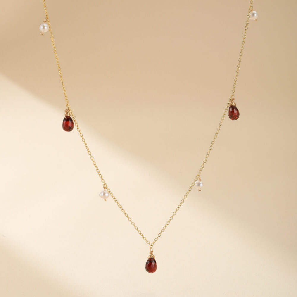 Collier Perles et Grenat – Mélodie d'Amour, Argent Plaqué Or 14K