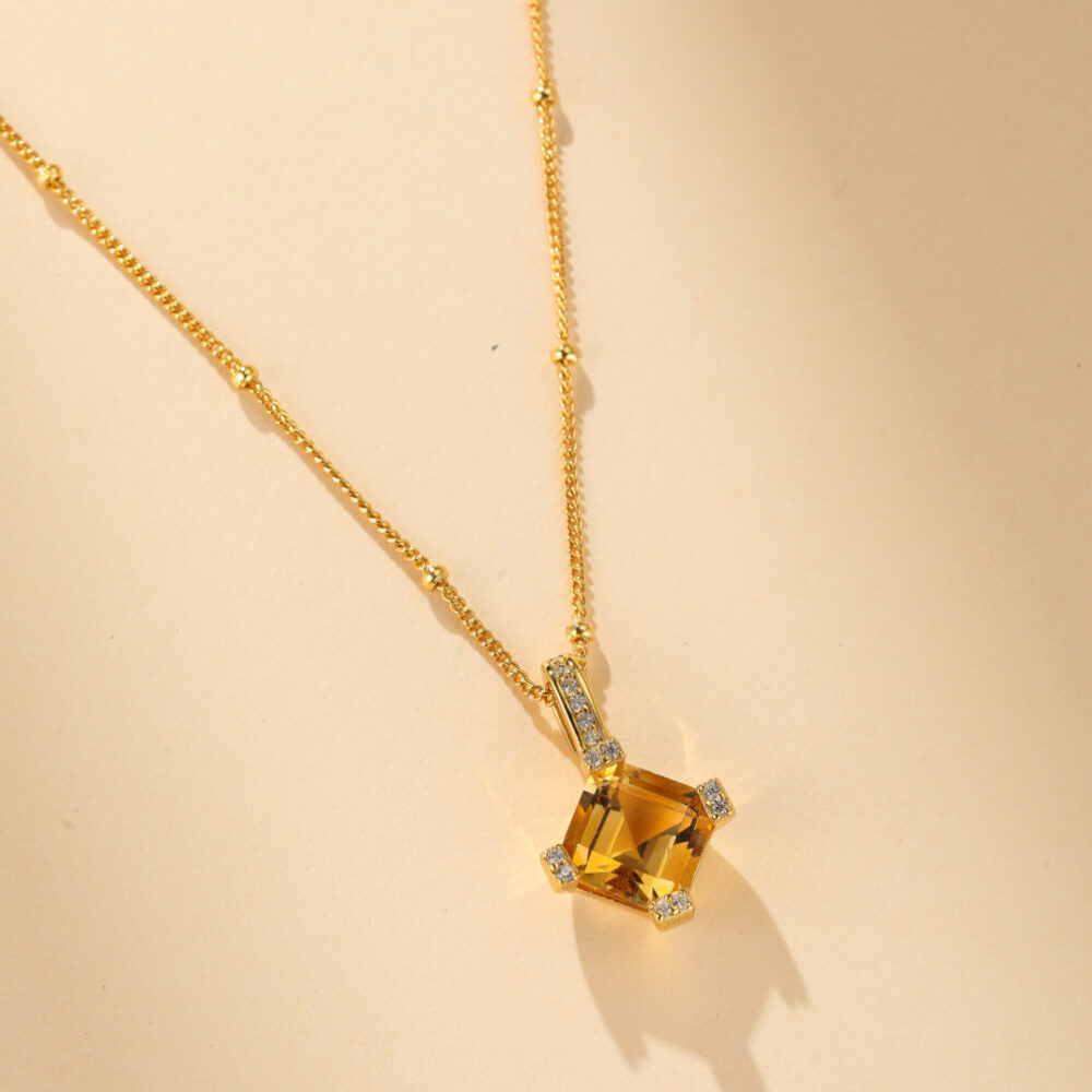 Collier Citrine – Éclat Royal, Argent Plaqué Or