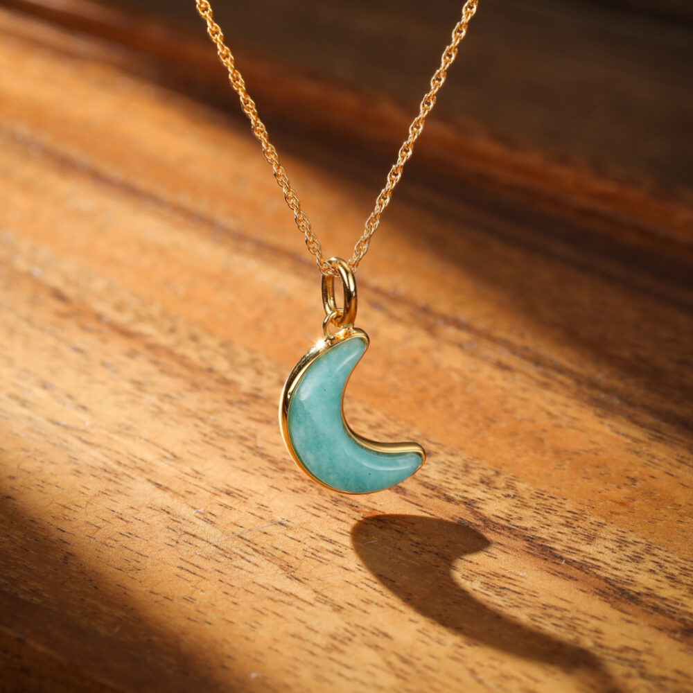 Collier Lune Amazonite – Croissant Bleu, Argent Plaqué Or