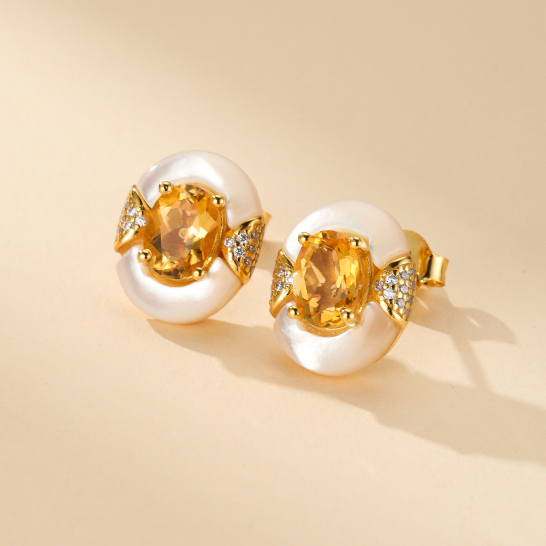 Boucles d'Oreilles Citrine et Nacre – Énergie d’Abondance, Argent Plaqué Or