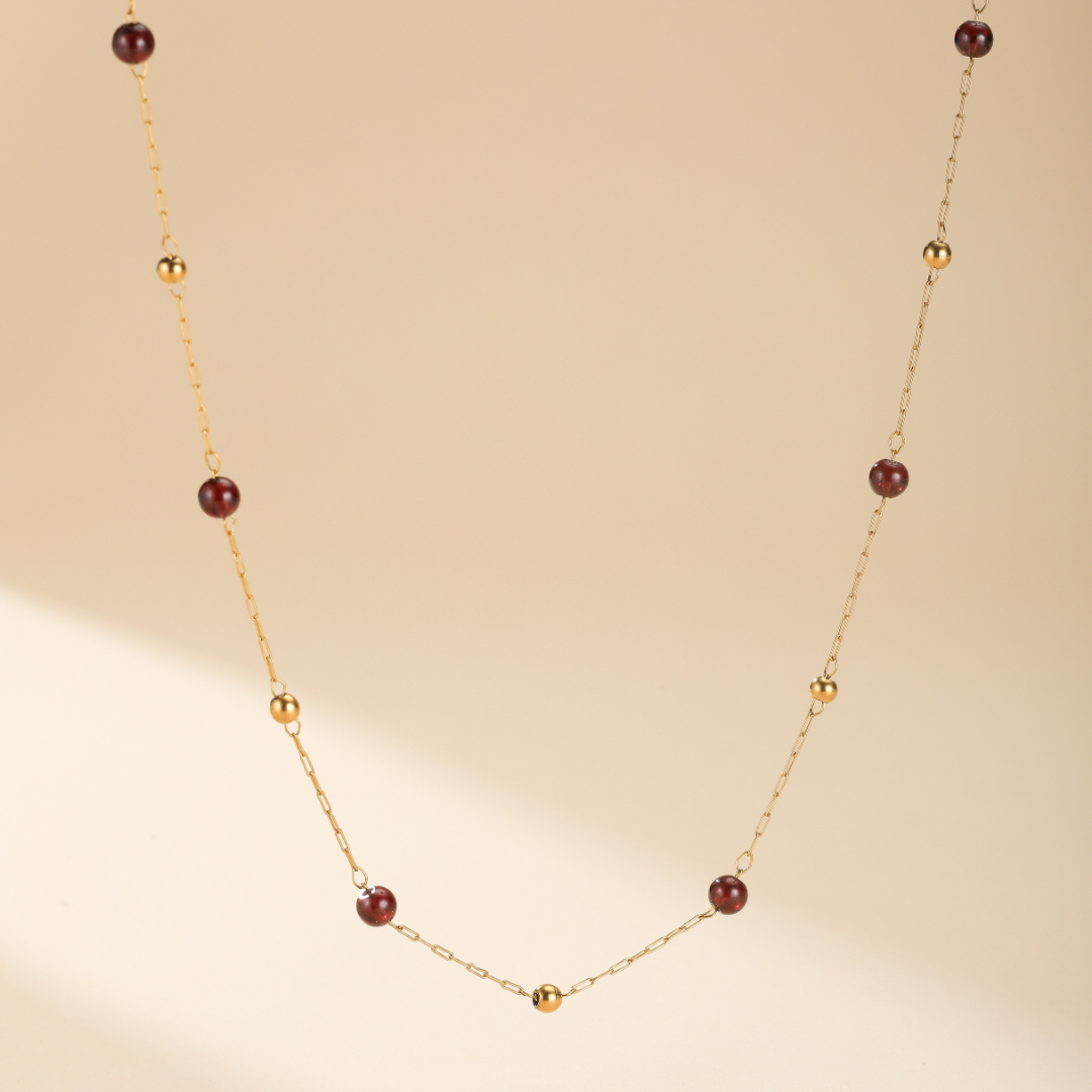 Collier Grenat – Cœur de Passion, Plaqué Or 18K