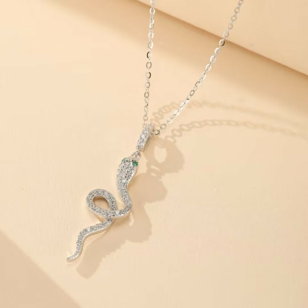 Collier Serpent Cristallisé – Charme Hypnotique, Argent 925