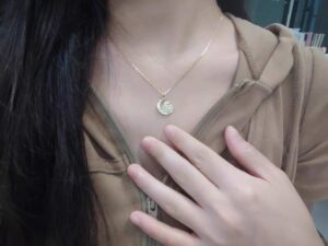 Collier Jade – Lapin sur Lune, Argent Plaqué Or photo review