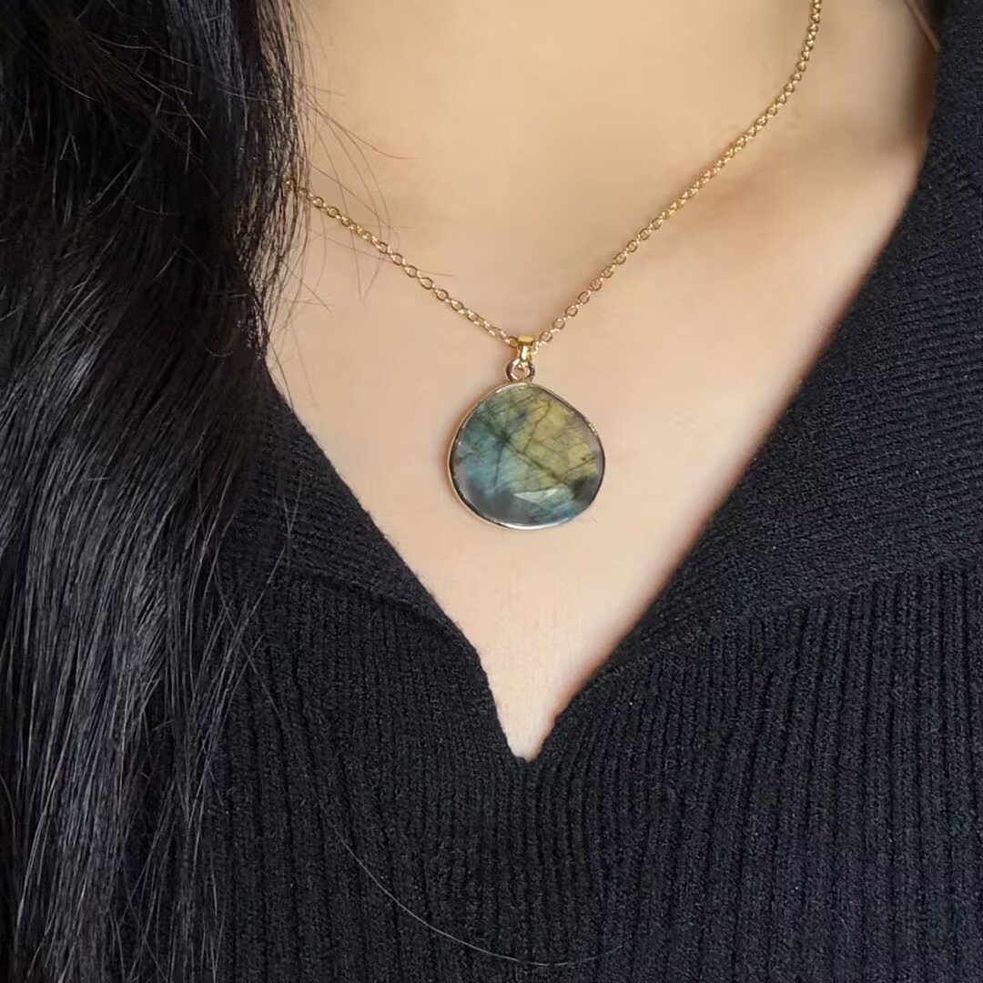 Collier Labradorite – Magie Nocturne