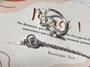 Collier Pierre de Lune – Valse Céleste, Argent photo review