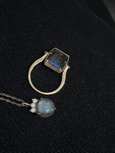 Collier Labradorite – Magie d’Orage, Argent Plaqué Or photo review