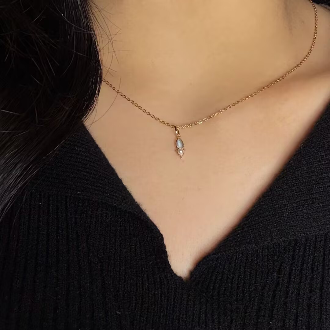 Collier Labradorite et Perle – Lumière d'Atlantis, Argent Plaqué Or