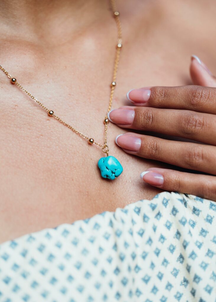 collier pierre bleue turquoise