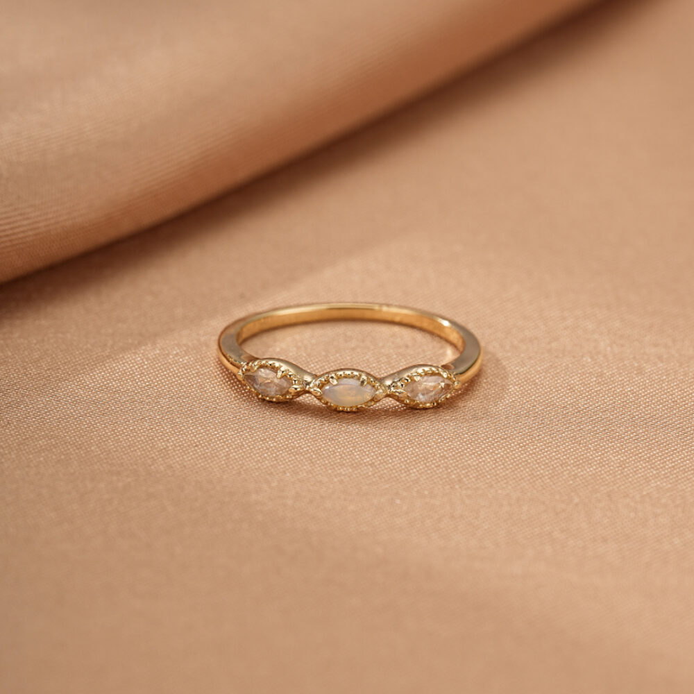 Bague Opale et Pierre de Lune – Harmonie Astrale, Argent Plaqué Or