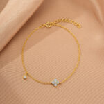 Bracelet Fleur Opale – Pétale Radieux, Argent Plaqué Or