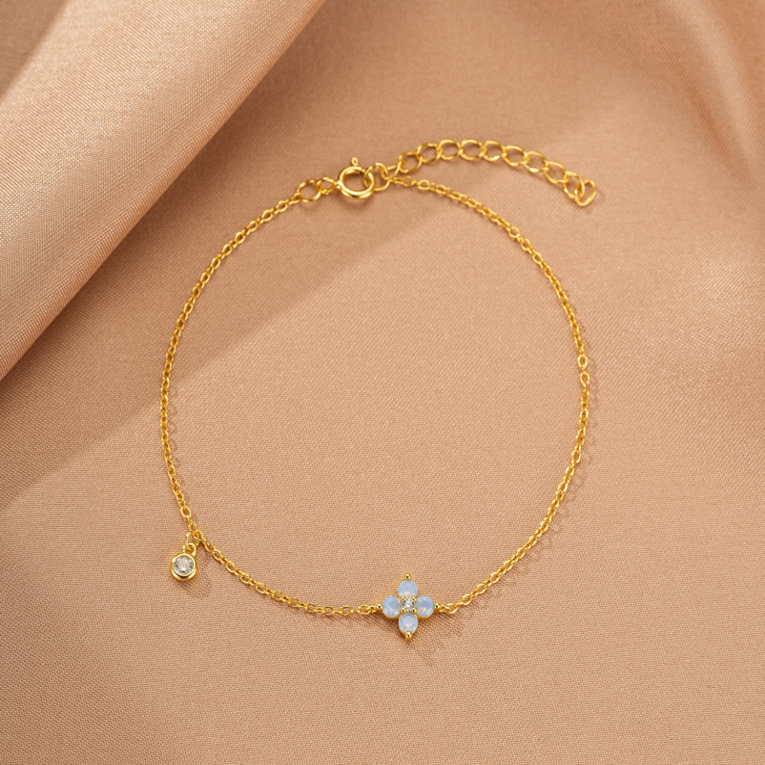 Bracelet Fleur Opale – Pétale Radieux, Argent Plaqué Or