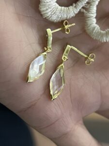 Boucles d'Oreilles Cristal de Roche – Pluie Dorée, Argent Plaqué Or 14K photo review