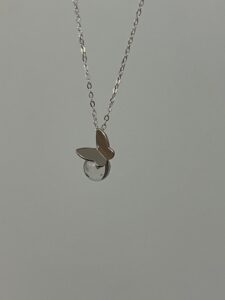 Collier Cristal de Roche – Clarté Radieuse, Argent photo review