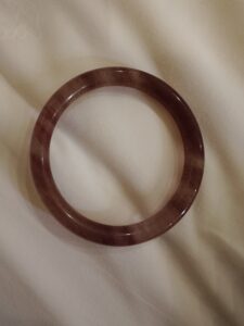 Bracelet Jonc Quartz Fraise – Douceur Radieuse photo review