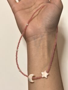 Collier Enfant Nacre et Perle– Mini Charms Magiques photo review