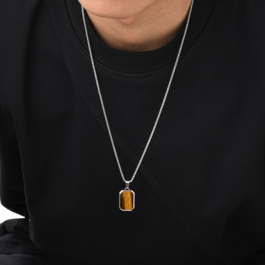 Collier Homme Œil de Tigre – Médaillon Impérial
