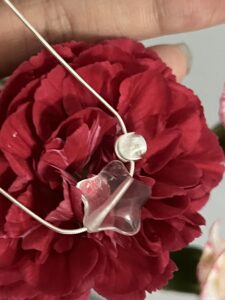 Collier Cristal de Roche – Essence Lumineuse, Argent photo review