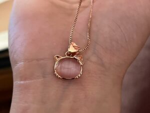 Collier Enfant Quartz Rose – Amour Kitty photo review