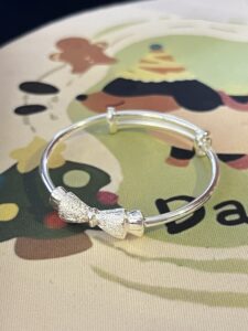Bracelet Enfant Nœud Papillon – Douce Élégance, Argent photo review