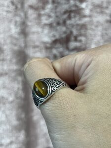 Bague Homme Œil de Tigre – Élégance Gravée photo review