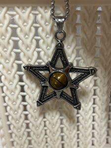 Collier Homme Œil de Tigre – Pentacle Sacré photo review