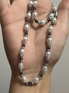 Collier Homme Hématite et Perle – Équilibre Brut photo review
