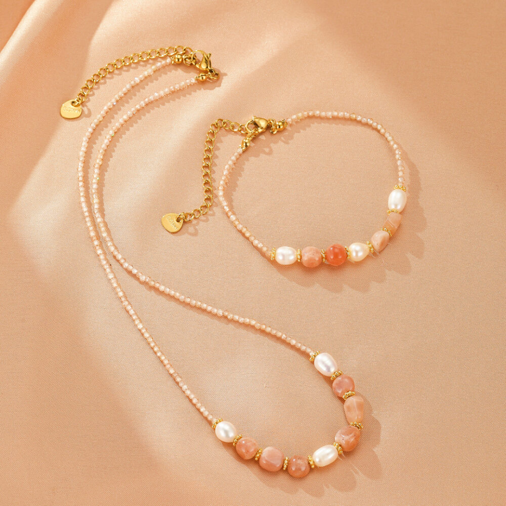 Collier Pierre de Soleil et Perle – Harmonie Radieuse
