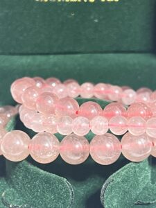 Bracelet Quartz Fraise – Tendresse Vibrante photo review