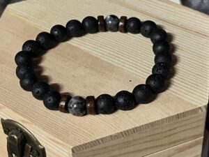 Bracelet Pierre de Lave – Lave Lunaire photo review