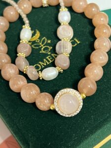 Collier Pierre de Soleil et Perle – Harmonie Radieuse photo review