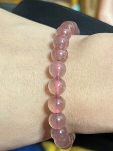 Bracelet Quartz Fraise – Tendresse Vibrante photo review