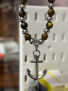 Collier Homme Œil de Tigre – Ancre Marine photo review