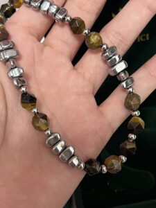 Collier Homme Hématite et Œil de Tigre – Sillage Solaire photo review