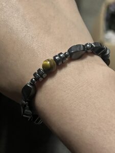 Bracelet Homme Hématite et Œil de Tigre – Force Sauvage photo review