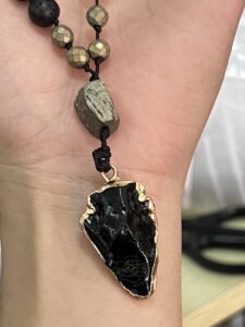 Collier Obsidienne et Pierre de Lave – Énergie Volcanique photo review