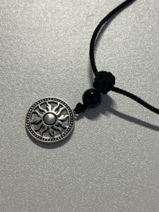 Collier Homme Obsidienne – Médaillon Solaire, Argent photo review