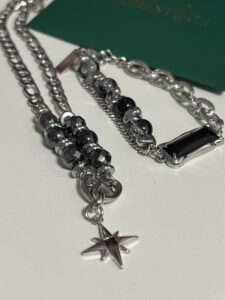 Collier Homme Hématite et Obsidienne – Éclat Astral photo review