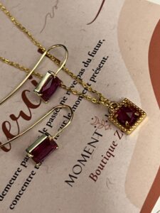 Collier Cornaline – Cube Éclat Rubis, Argent Plaqué Or 10k photo review