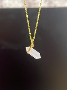 Collier Quartz Rose – Point de Lumière, Argent Plaqué Or 10K photo review