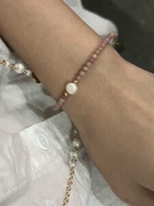 Bracelet Rhodonite et Perles – Élégance Rose photo review