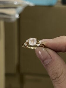 Bague Quartz Rose – Élégant Feuillu, Argent Plaqué Or photo review