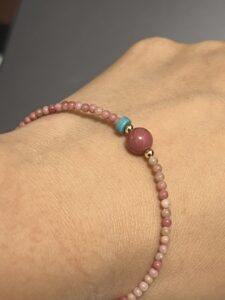 Bracelet Rhodonite et Perles – Élégance Rose photo review