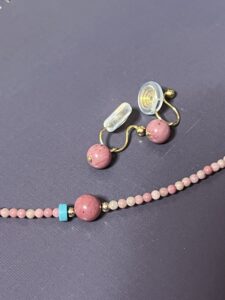 Bracelet Rhodonite et Perles – Élégance Rose photo review