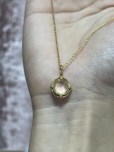 Collier Quartz Rose – Aura Radieuse, Argent Plaqué Or 10K photo review