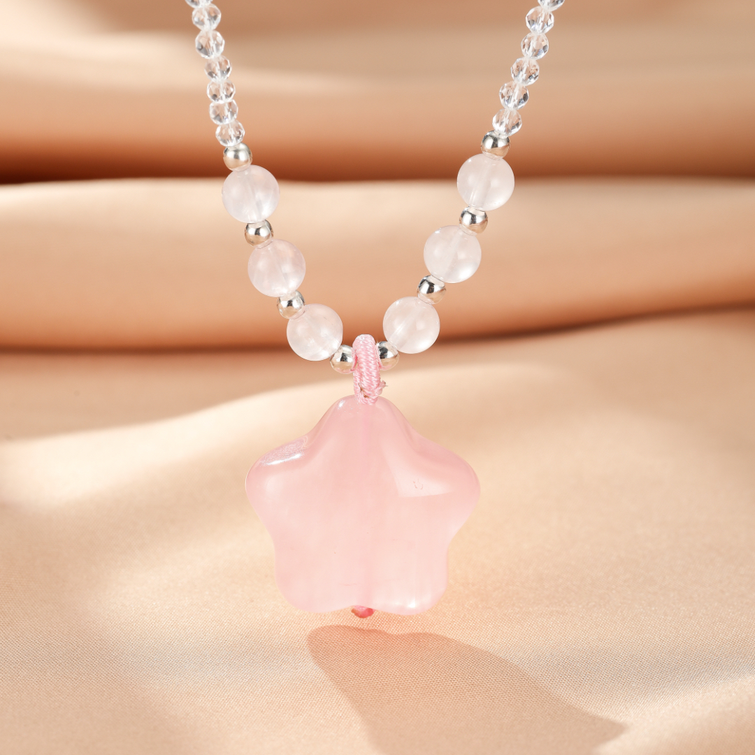Collier Quartz Rose – Fleur Céleste