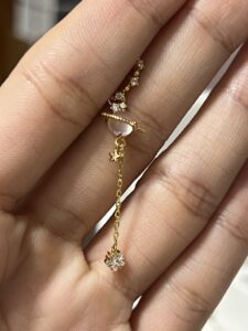Boucles d’Oreilles Quartz Rose – Galaxie Intérieure, Argent Plaqué Or 14K photo review